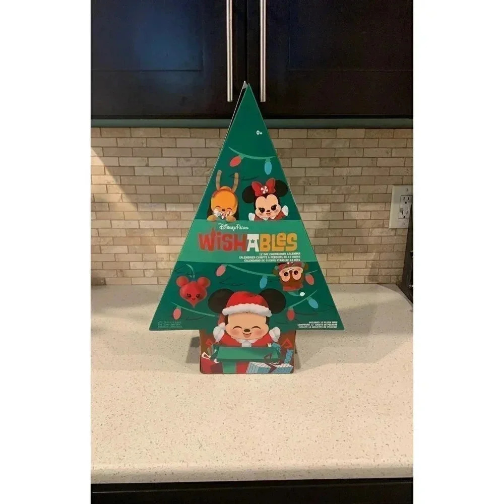 2021 Mickey Mouse and Friends Disney Parks Wishables Plush‎ Advent Calendar
